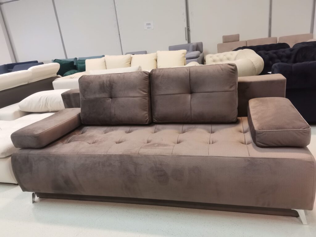 CANAPEA EXTENSIBILA LARISA 5