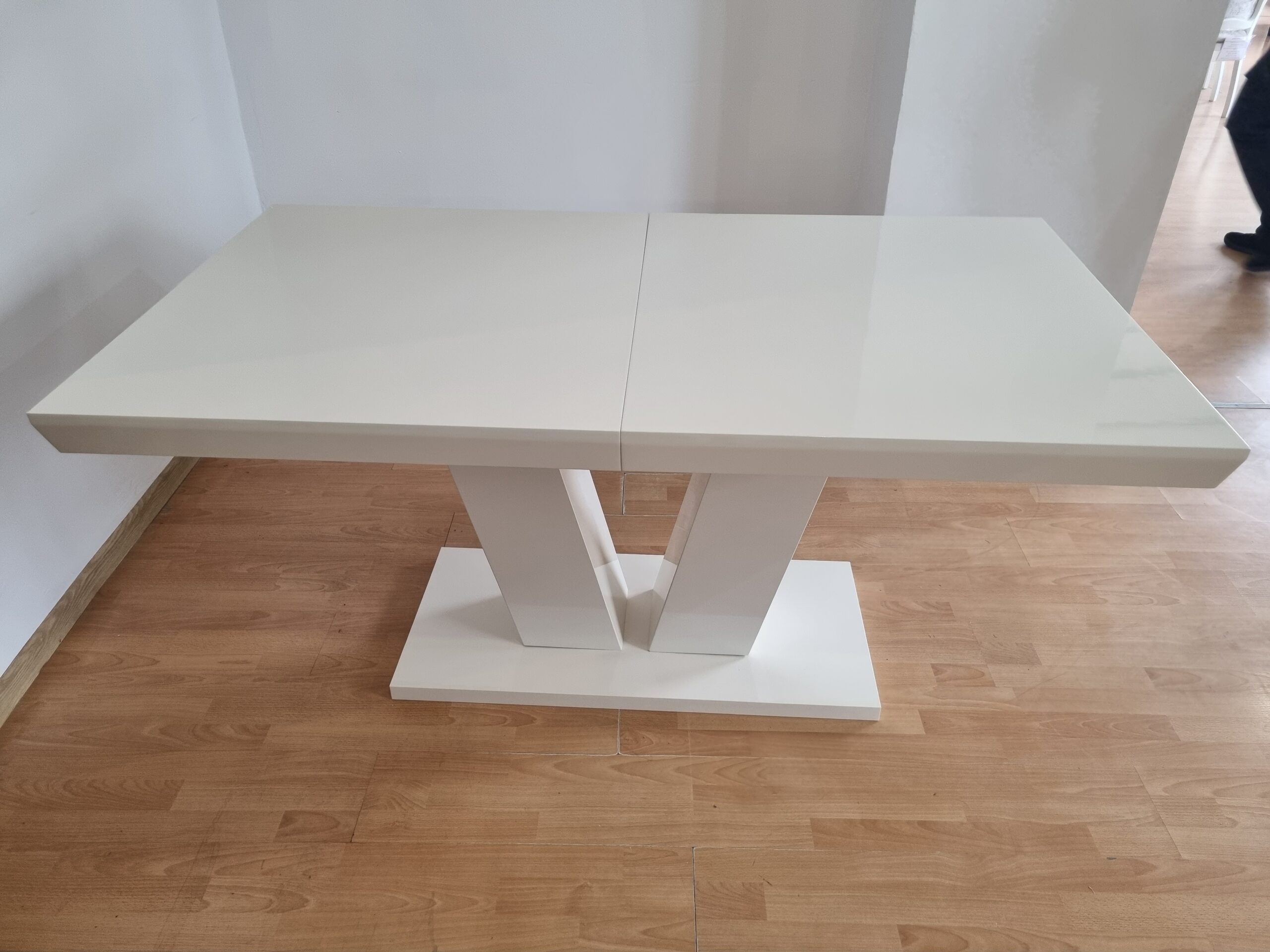 MASA NAOMY 2 CREM EXTENSIBILA 160/200/90/75 CM MASA NAOMY 2 CREM EXTENSIBILA 160/200/90/75 CM